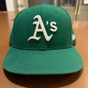New Era Oakland A's On-Field Performance Fitted Hat Size 7 1/4